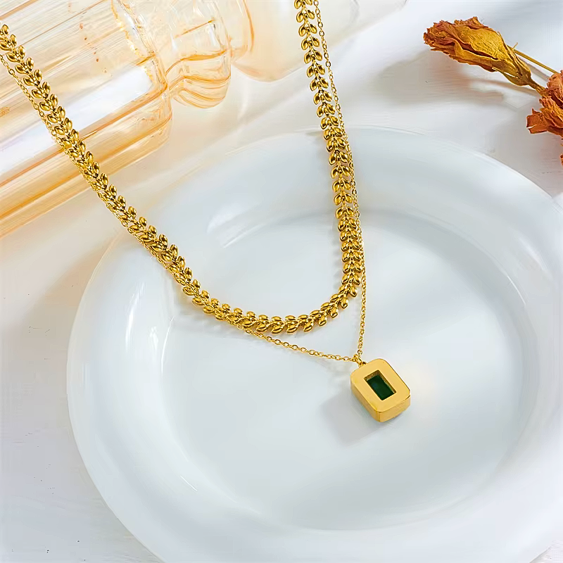 Golden Leaf Glow Layered Necklace